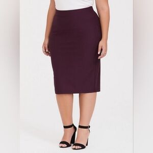 Torrid Premium Ponte high waisted stretch pencil skirt in  size 00 (10)